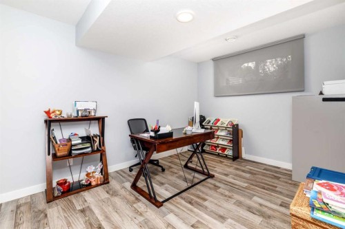 3541 44 Avenue, Red Deer, AB 