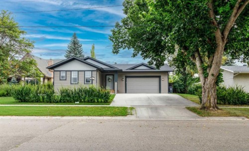 3541 44 Avenue, Red Deer, AB 