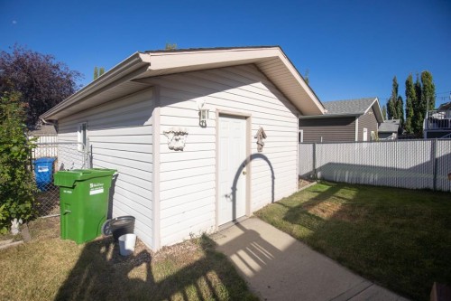 73 Darling Crescent, Red Deer, AB 