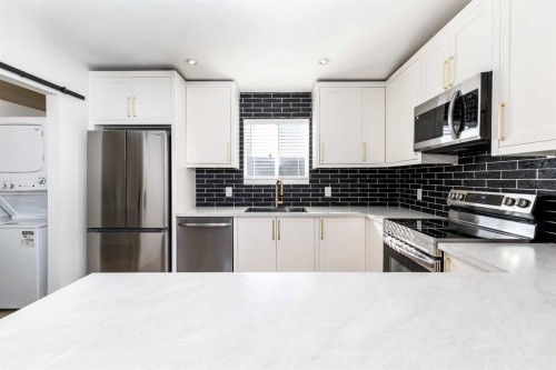 200-5344 76 Street, Red Deer, AB 