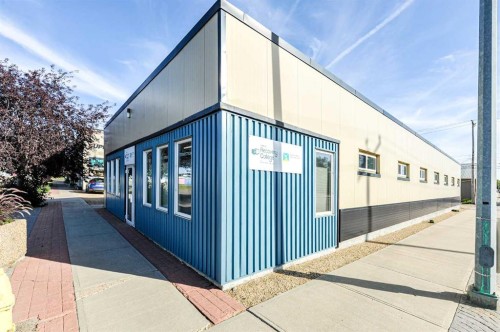4711 51 Avenue, Camrose, AB 