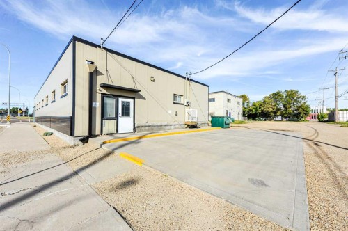 4711 51 Avenue, Camrose, AB 