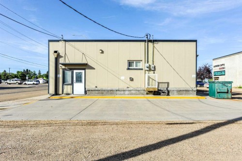 4711 51 Avenue, Camrose, AB 