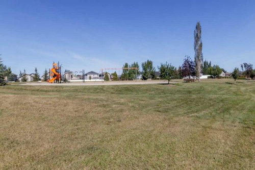 74 Hawkridge Boulevard, Penhold, AB 