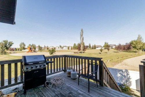 74 Hawkridge Boulevard, Penhold, AB 