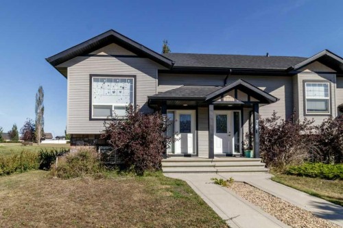 74 Hawkridge Boulevard, Penhold, AB 