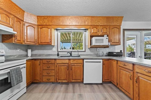4908 56 Street West, Forestburg, AB 