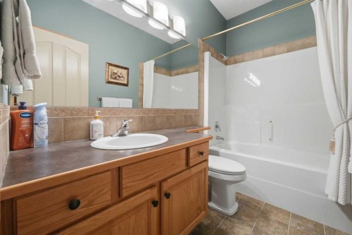 111 Adams Close, Red Deer, AB 