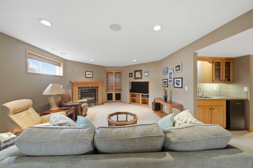 111 Adams Close, Red Deer, AB 