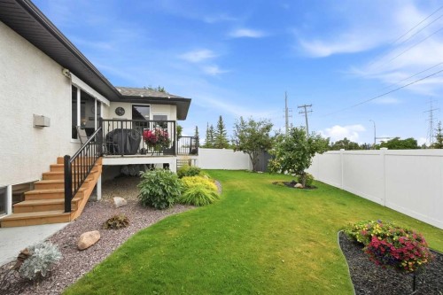 111 Adams Close, Red Deer, AB 