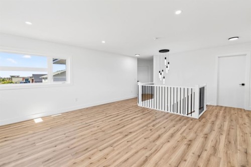 33 Thatcher Avenue, Red Deer, AB 