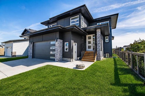 33 Thatcher Avenue  Red Deer, AB T4P 0Y5
