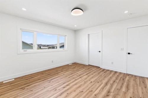 33 Thatcher Avenue, Red Deer, AB 
