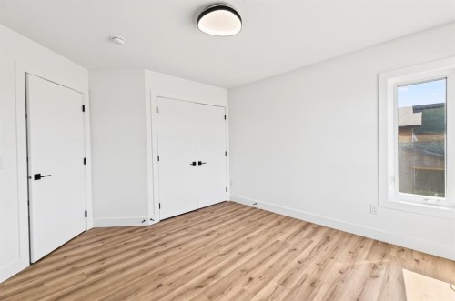 33 Thatcher Avenue, Red Deer, AB 