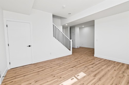 33 Thatcher Avenue, Red Deer, AB 