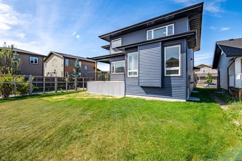 33 Thatcher Avenue, Red Deer, AB 