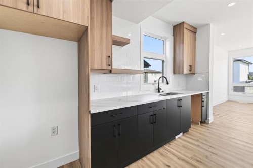 33 Thatcher Avenue, Red Deer, AB 