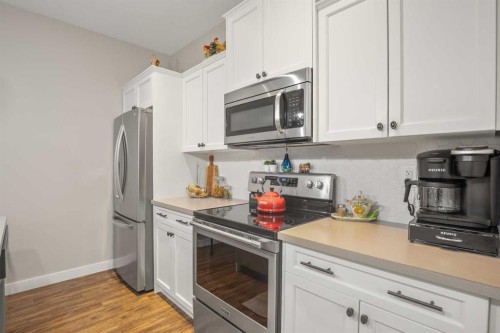 5697 45 Avenue, Lacombe, AB 