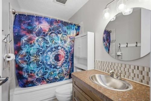 18-96 Holmes Street, Red Deer, AB 