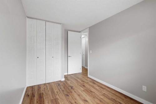 18-96 Holmes Street, Red Deer, AB 