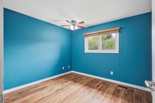 18-96 Holmes Street, Red Deer, AB 