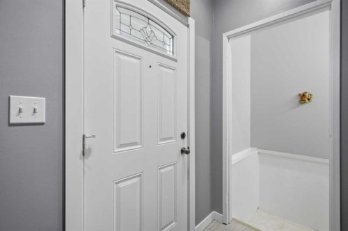 18-96 Holmes Street, Red Deer, AB 