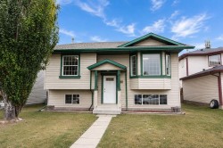 85 Ladwig Close Red Deer, AB T4R 2V7