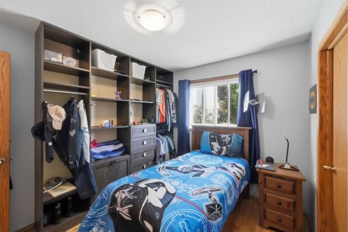 112 Ammeter Close, Red Deer, AB 