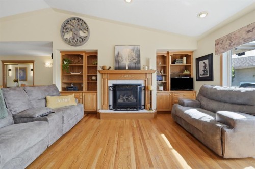 112 Ammeter Close, Red Deer, AB 