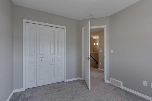 17 Hawthorn Place, Sylvan Lake, AB 