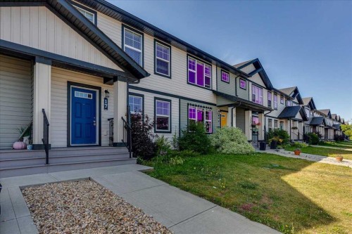 17 Hawthorn Place, Sylvan Lake, AB 