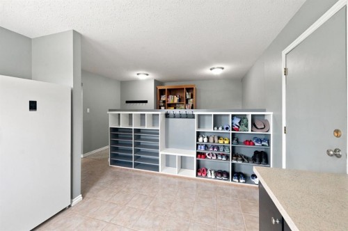 6802 42A Avenue, Camrose, AB 