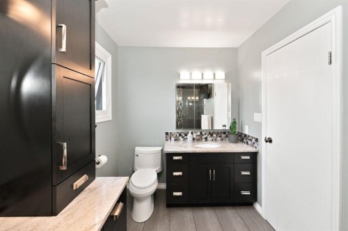 6802 42A Avenue, Camrose, AB 