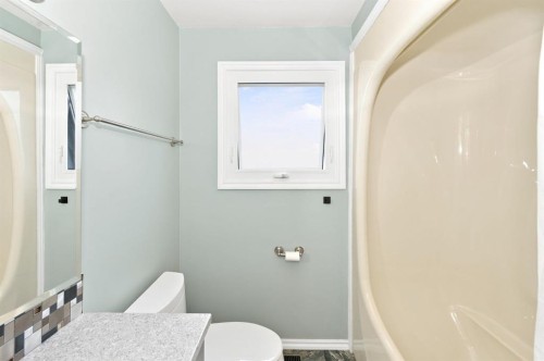 6802 42A Avenue, Camrose, AB 