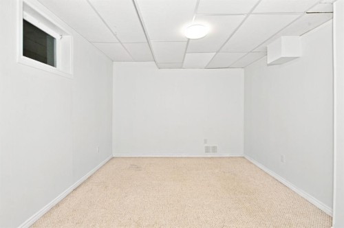 6802 42A Avenue, Camrose, AB 