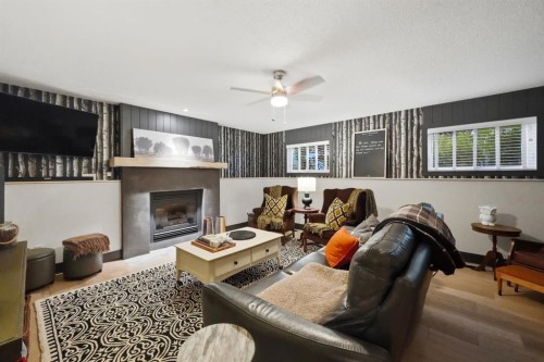 180 Dixon Crescent, Red Deer, AB 