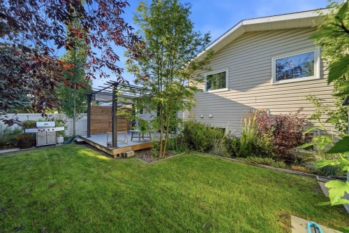 180 Dixon Crescent, Red Deer, AB 