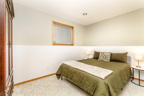 109 Doran Crescent, Red Deer, AB 