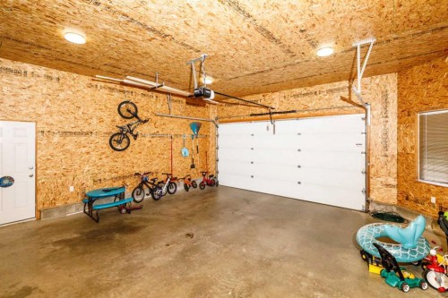 109 Doran Crescent, Red Deer, AB 