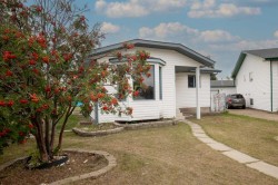65 Sunrise Close Blackfalds, AB T0M 0J0