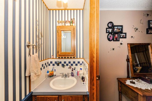 117 Railway Avenue, Rosalind, AB 