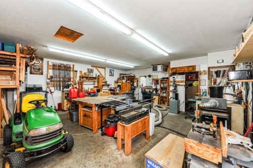 117 Railway Avenue, Rosalind, AB 