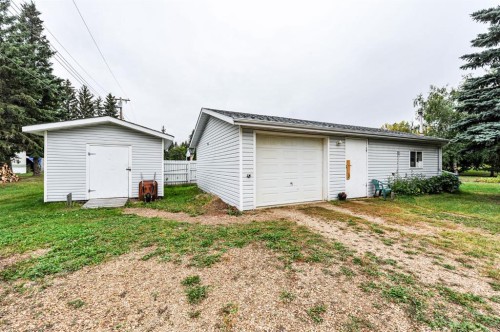117 Railway Avenue, Rosalind, AB 