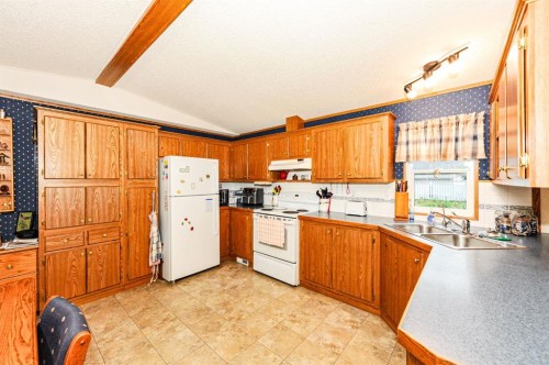 117 Railway Avenue, Rosalind, AB 
