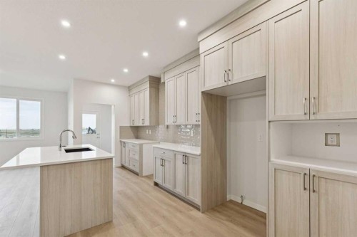 112 Lucas Green Nw, Calgary, AB 