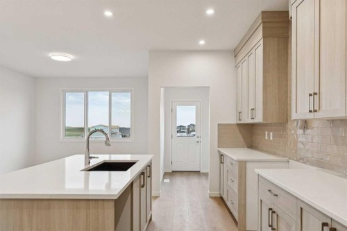 112 Lucas Green Nw, Calgary, AB 