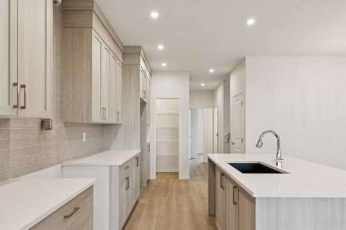 112 Lucas Green Nw, Calgary, AB 