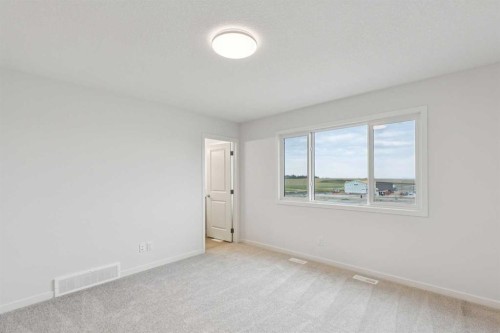 112 Lucas Green Nw, Calgary, AB 
