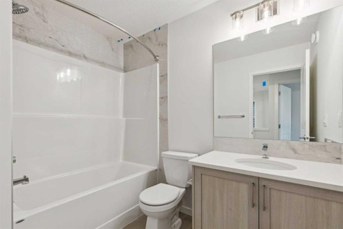 112 Lucas Green Nw, Calgary, AB 