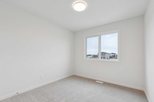 112 Lucas Green Nw, Calgary, AB 